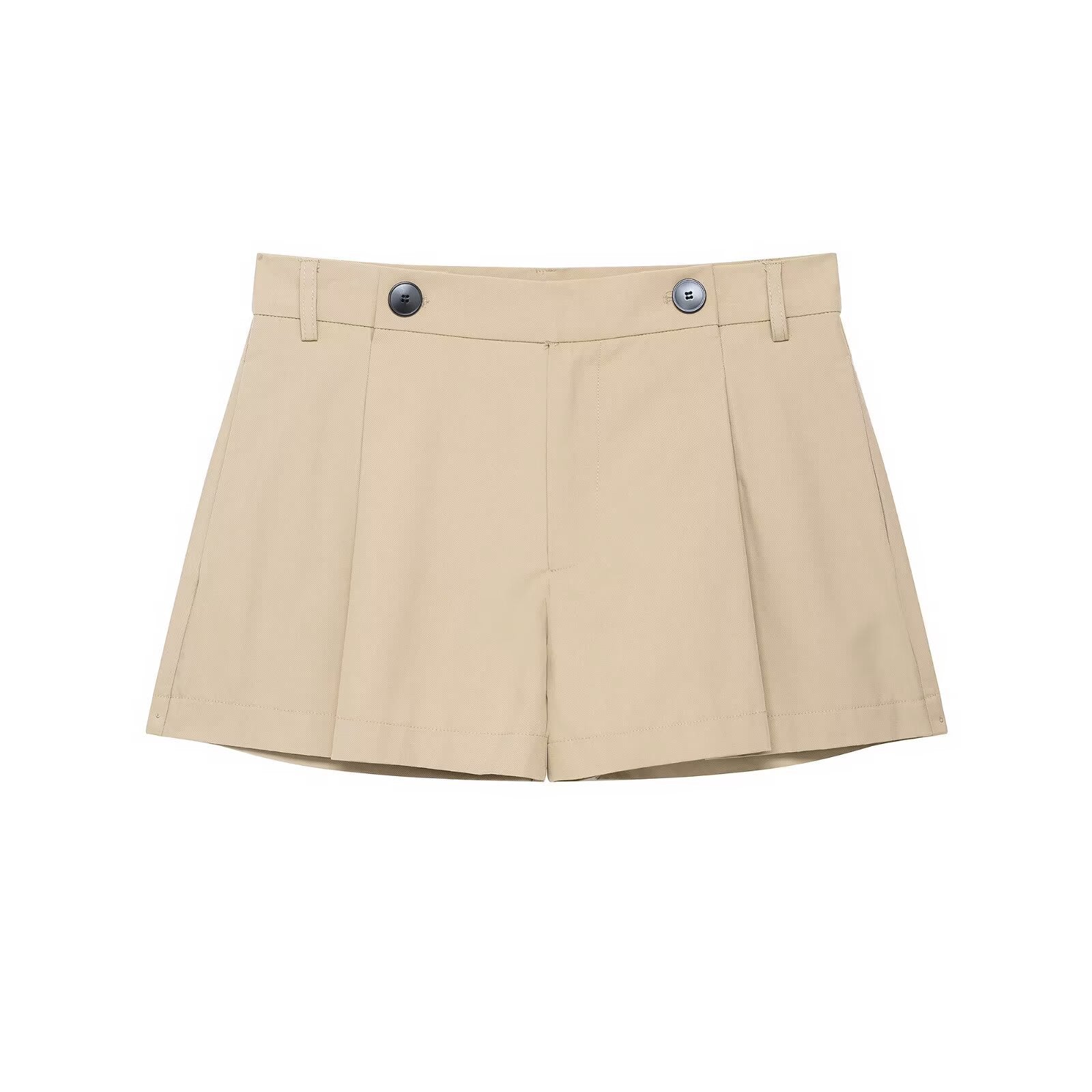 Comes with a waistband windbreaker and buttoned shorts